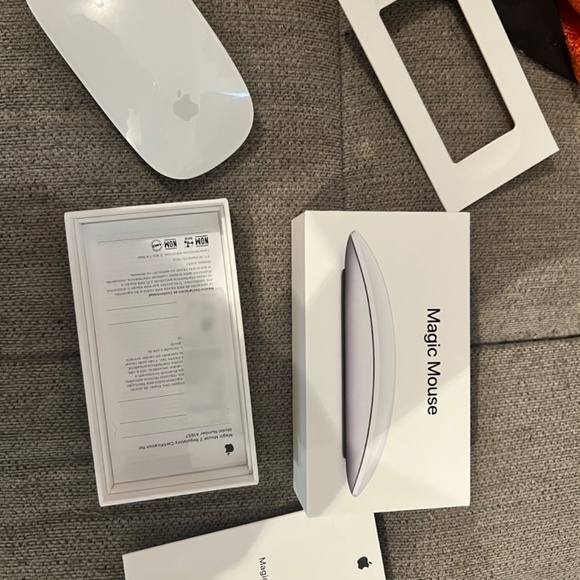 Apple Magic Mouse 2 - Picture 2 of 2